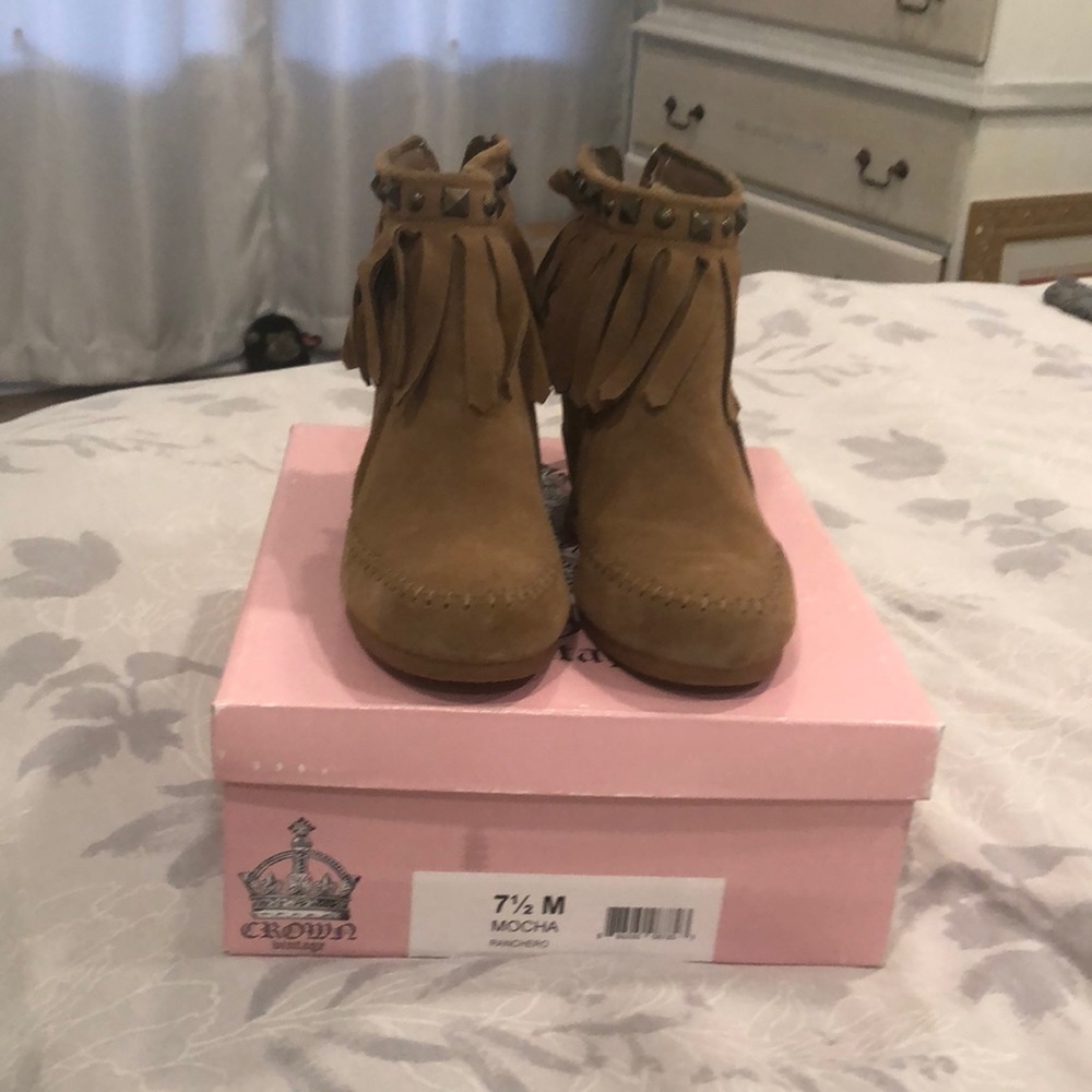 Booties - Picture 1 of 3